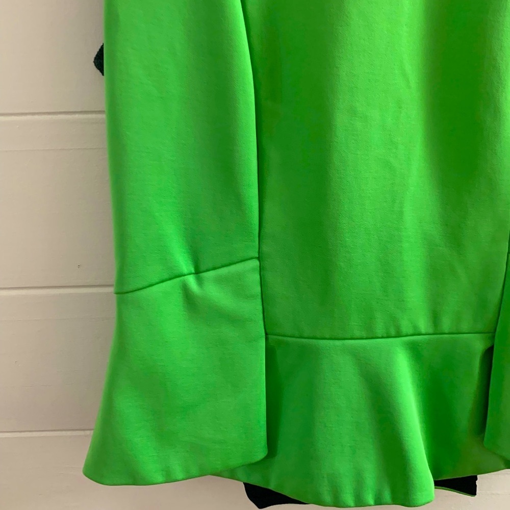 Manning Cartell green top with feature zip - Picture 5 of 8